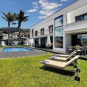 https://the-white-house-by-mhm.madeira-islandshotels.com
