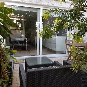 the-sun-house.hotels-lisbon-portugal.com/